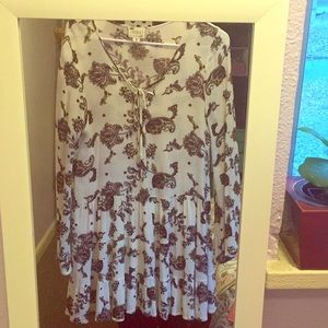 Adorable long sleeve paisley dress